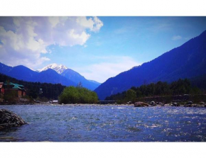 Snow Peak Guest House, Pahalgam